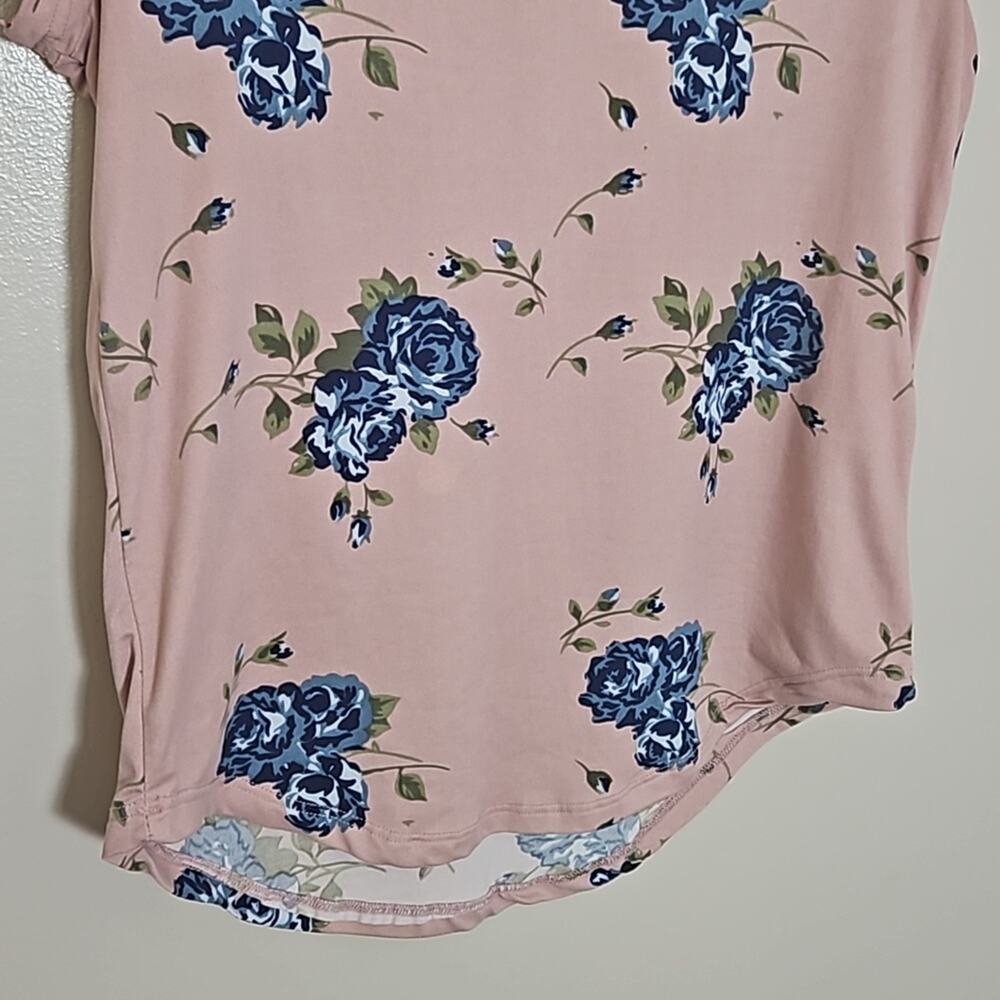 Poof Pink Floral Short Sleeve Cutout Neck Top Sz Medium - Picture 4 of 9